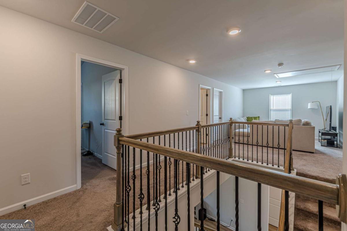 4876 Elm Leaf Drive SW