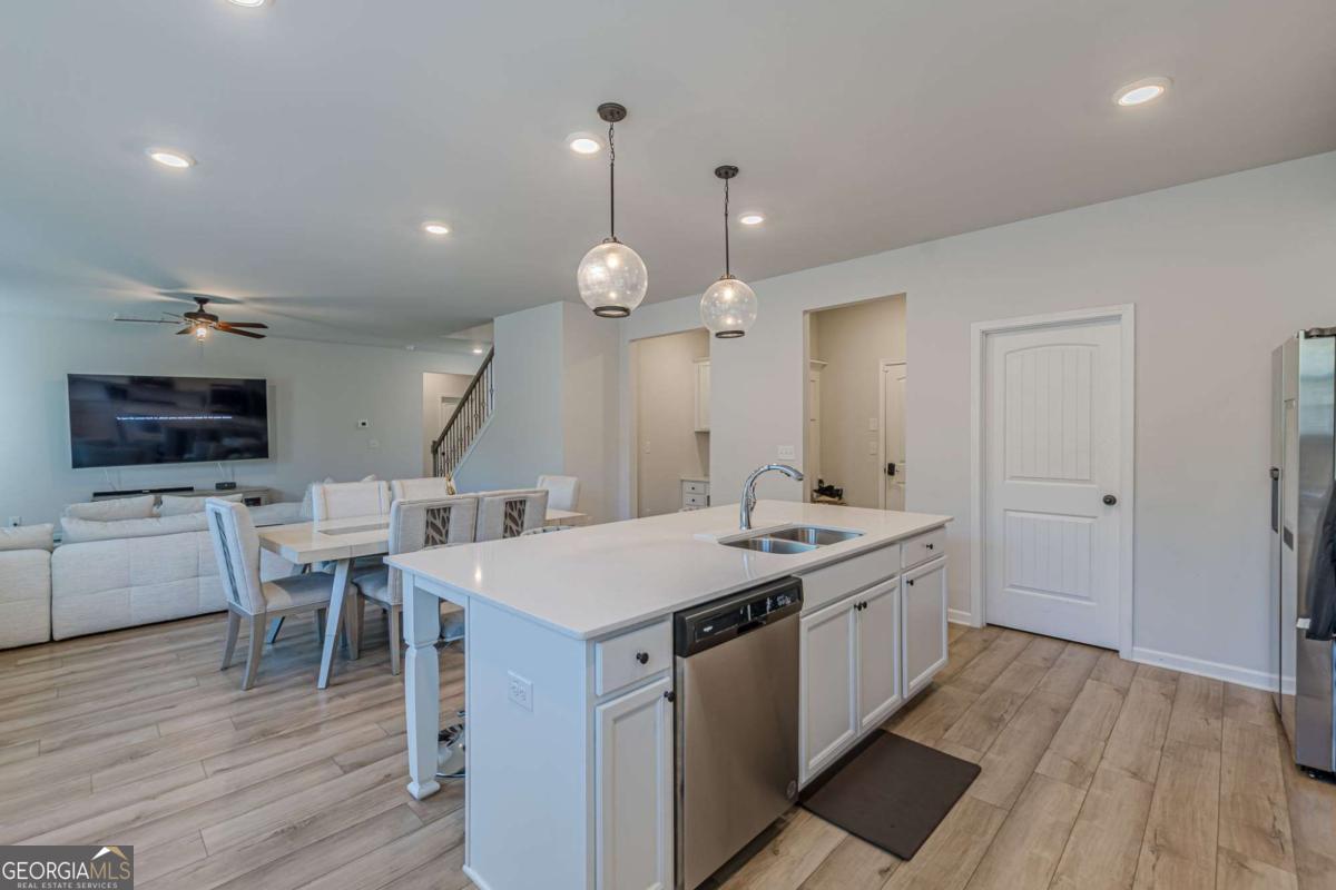 4876 Elm Leaf Drive SW