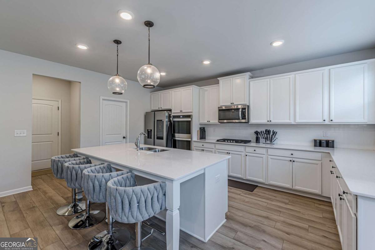 4876 Elm Leaf Drive SW