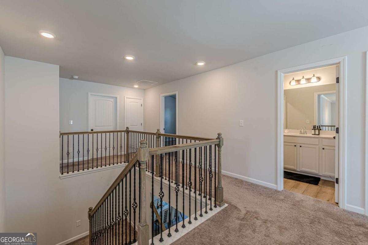 4876 Elm Leaf Drive SW