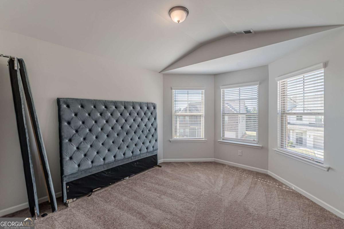 4876 Elm Leaf Drive SW