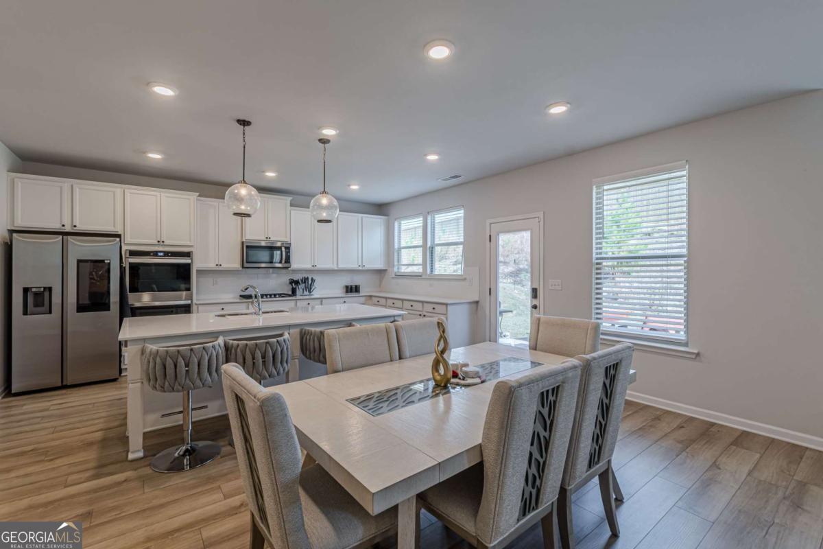 4876 Elm Leaf Drive SW