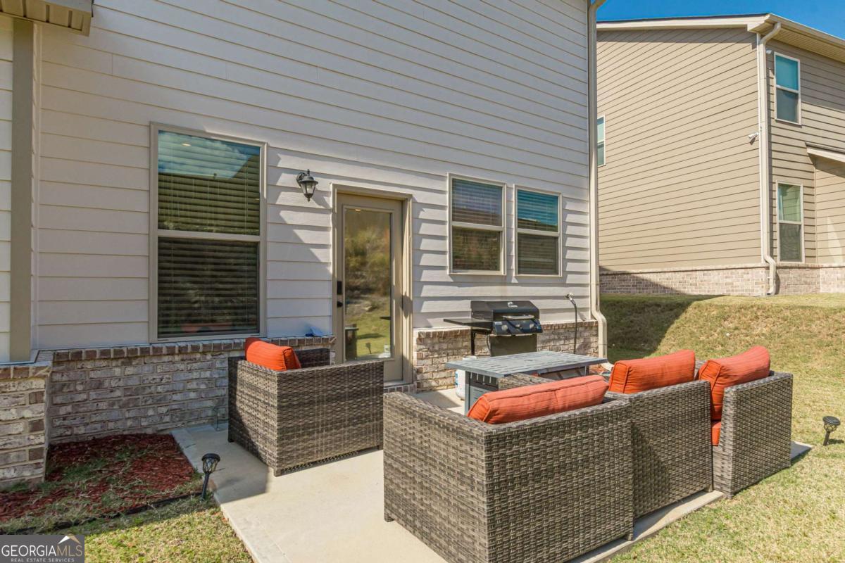 4876 Elm Leaf Drive SW