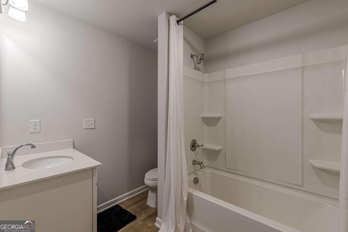 4876 Elm Leaf Drive SW