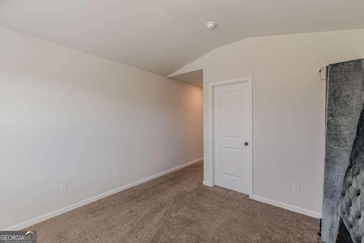 4876 Elm Leaf Drive SW