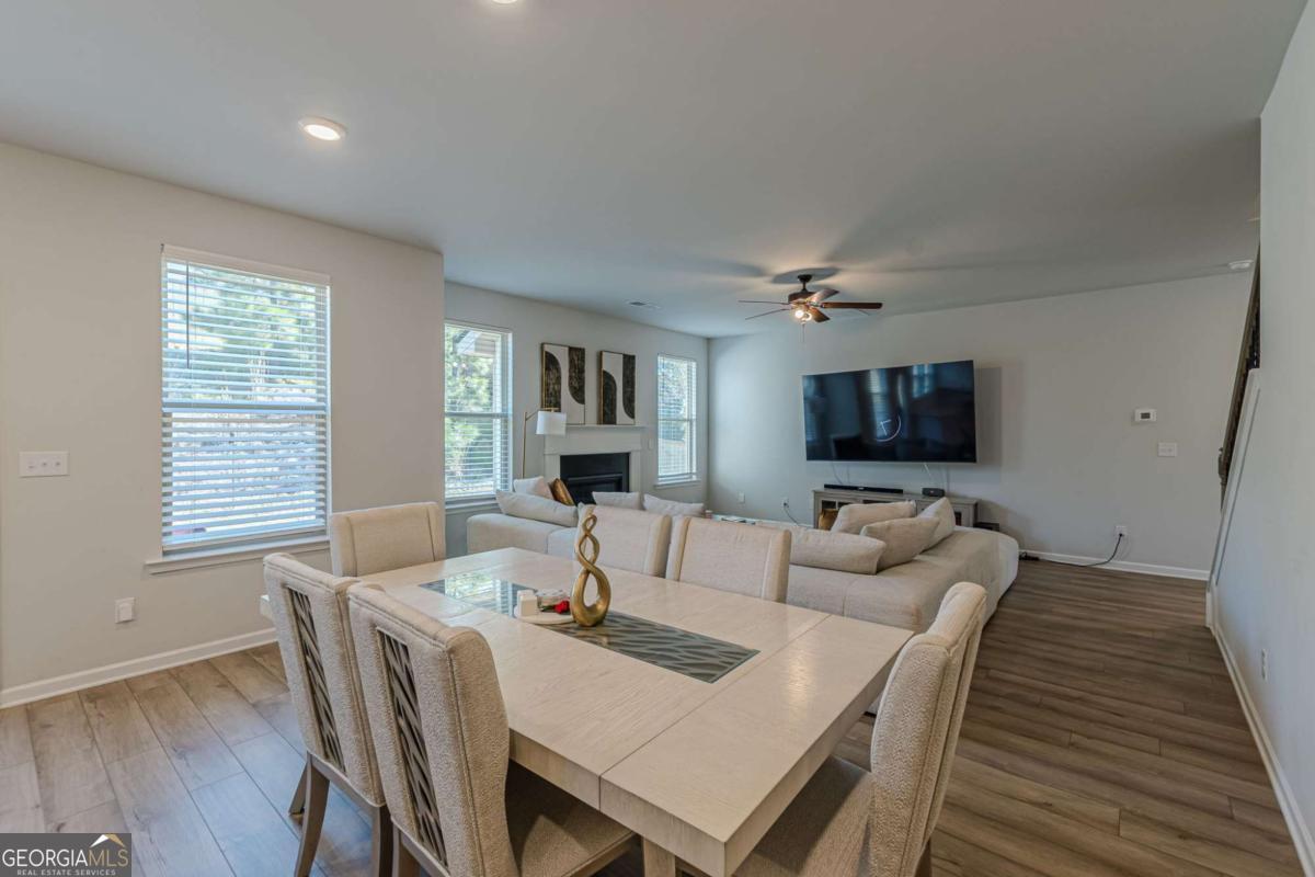 4876 Elm Leaf Drive SW