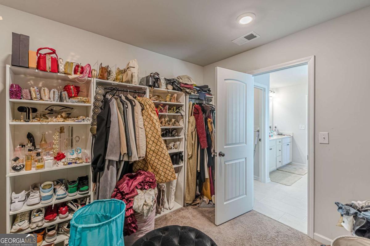 4876 Elm Leaf Drive SW