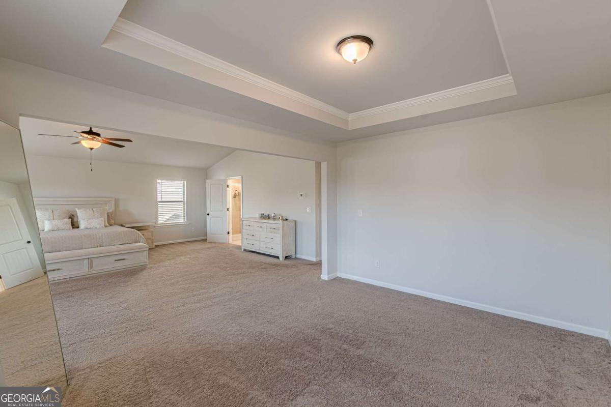 4876 Elm Leaf Drive SW