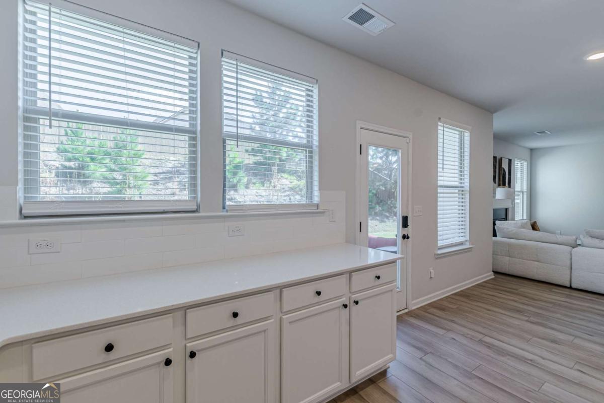 4876 Elm Leaf Drive SW