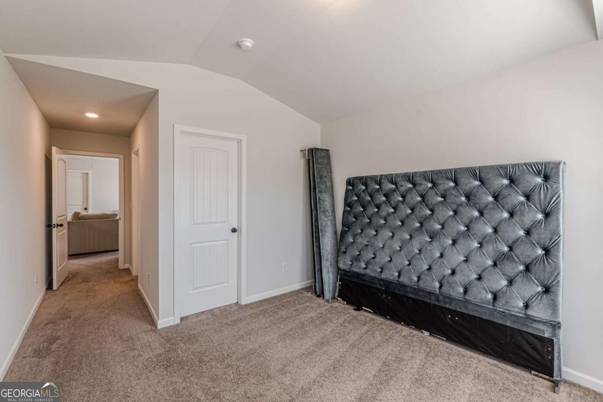 4876 Elm Leaf Drive SW