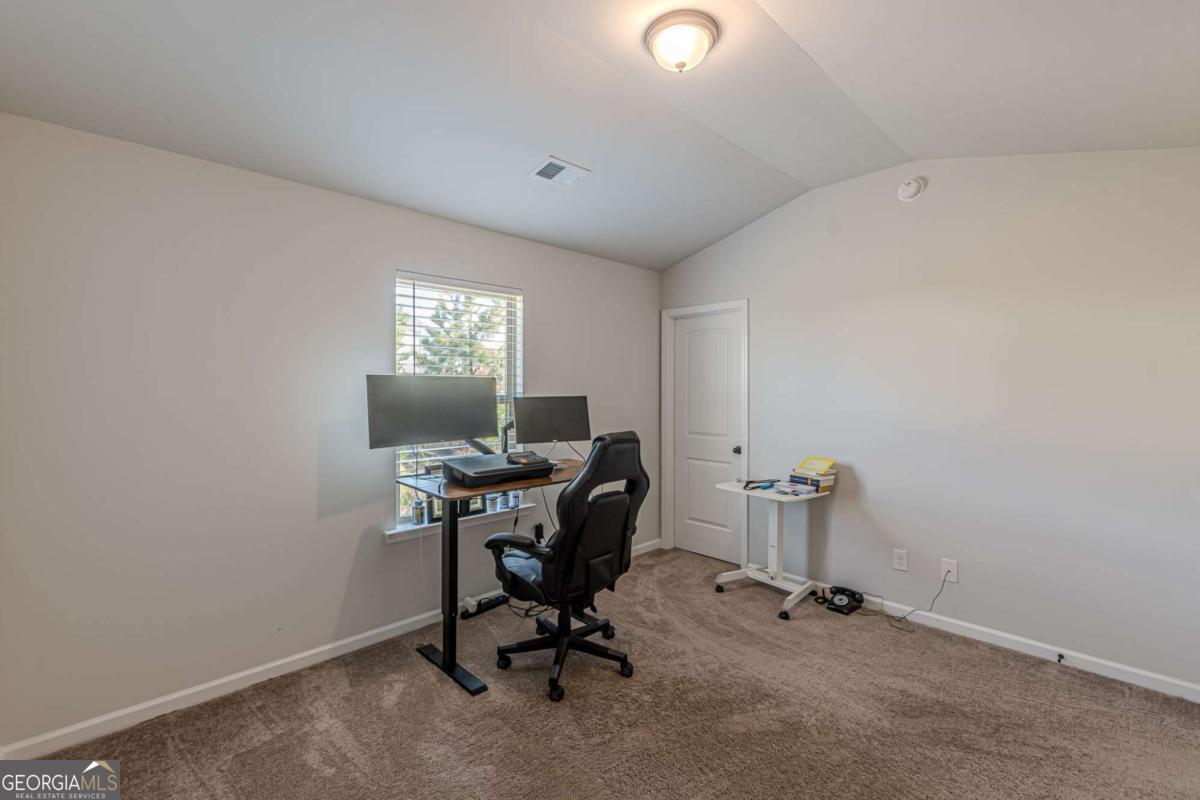 4876 Elm Leaf Drive SW