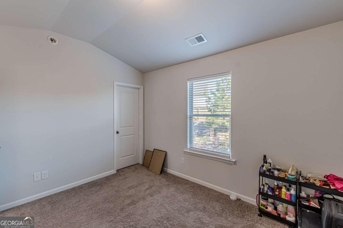 4876 Elm Leaf Drive SW