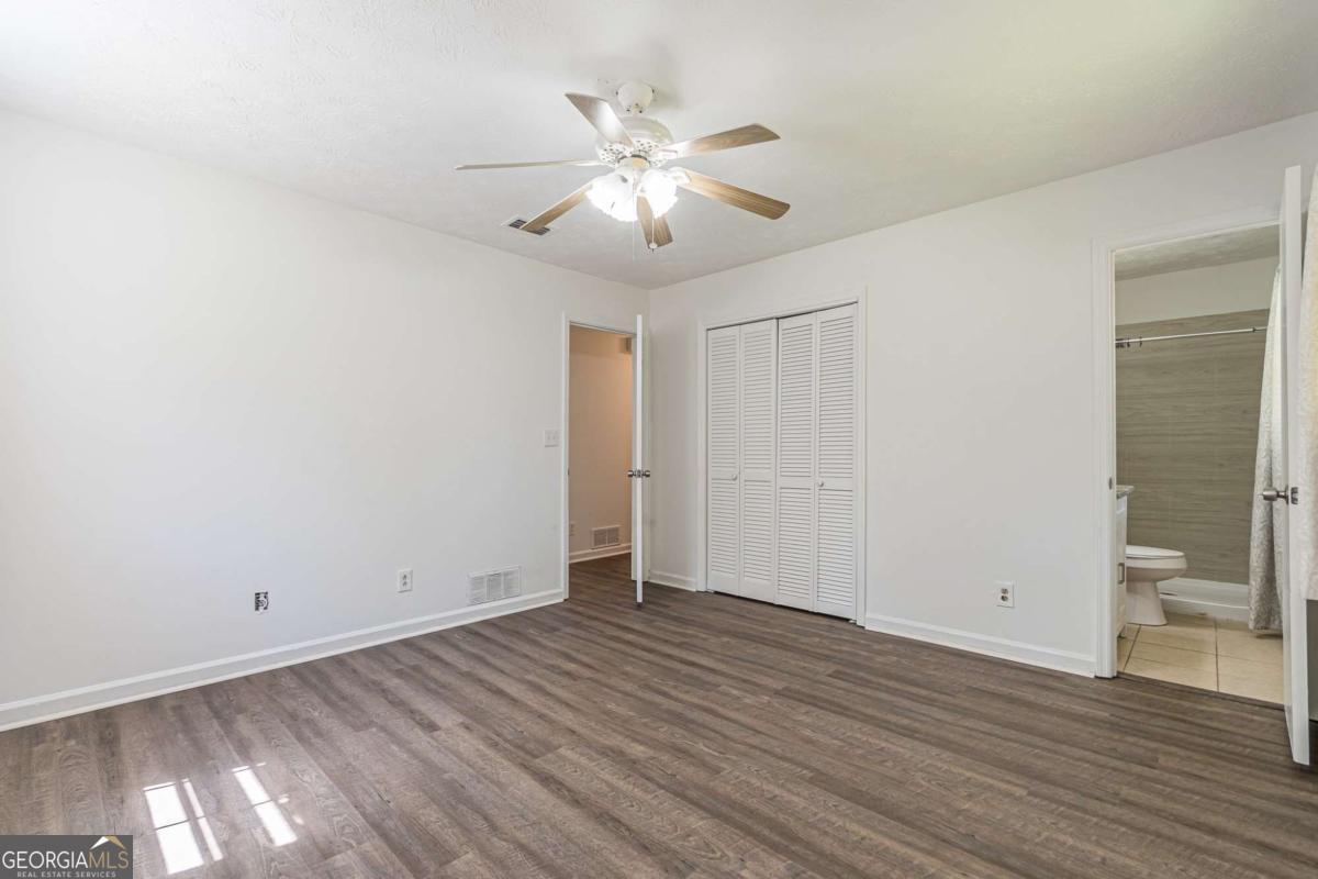 926 Live Oak Court