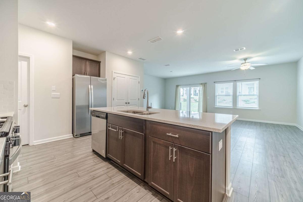 1412 Villageside Court