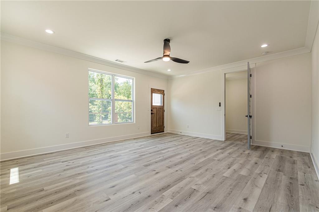 658 Rockbridge Rd NW