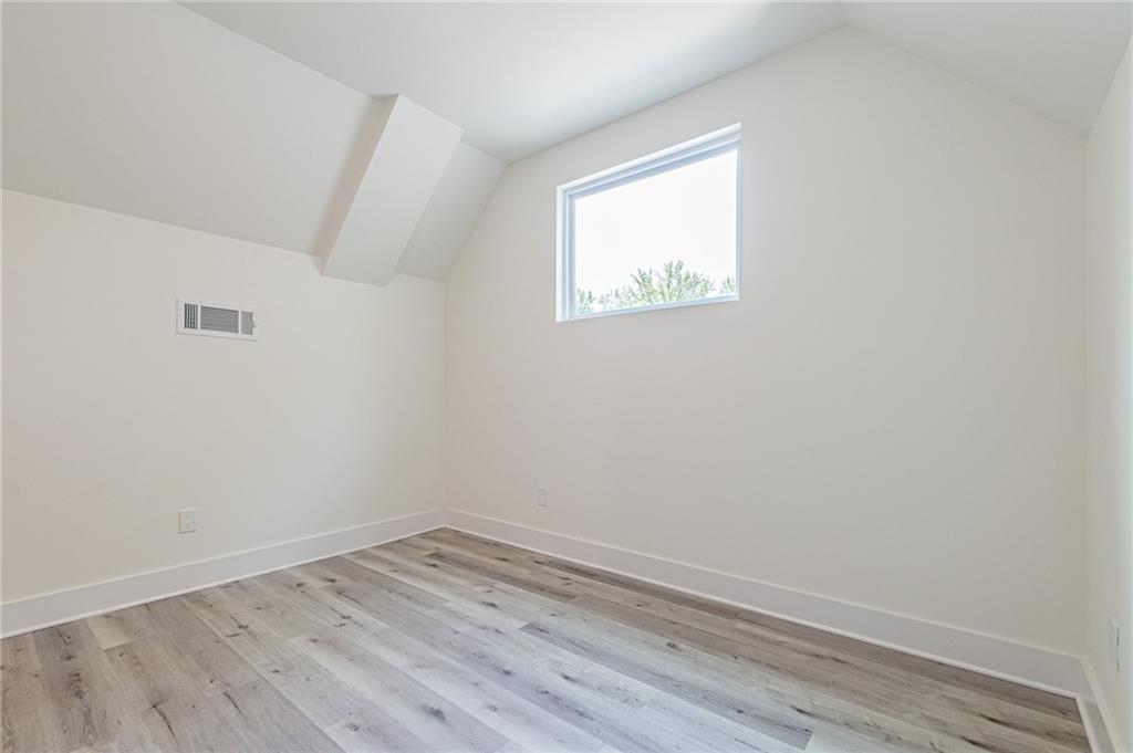 658 Rockbridge Rd NW