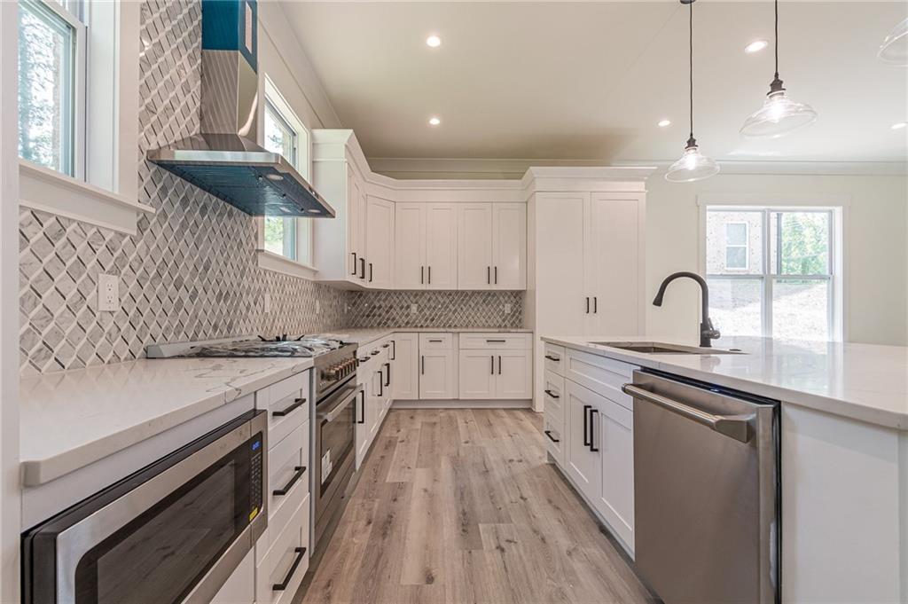 658 Rockbridge Rd NW