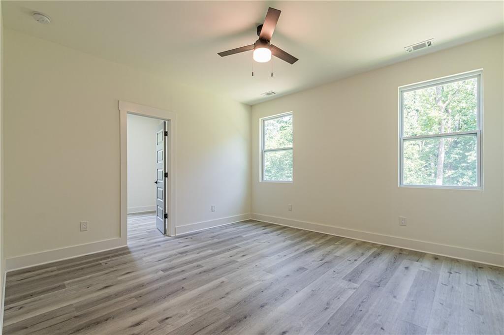 658 Rockbridge Rd NW