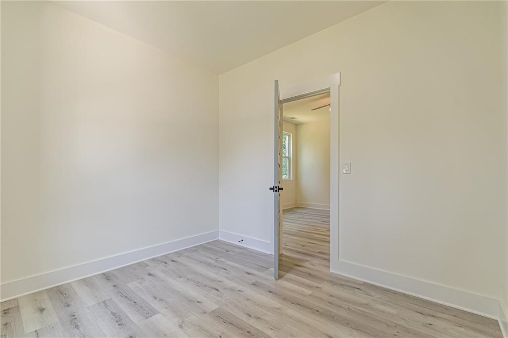 658 Rockbridge Rd NW