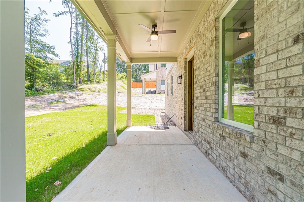 658 Rockbridge Rd NW