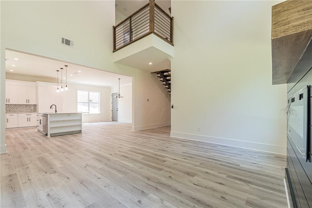 658 Rockbridge Rd NW