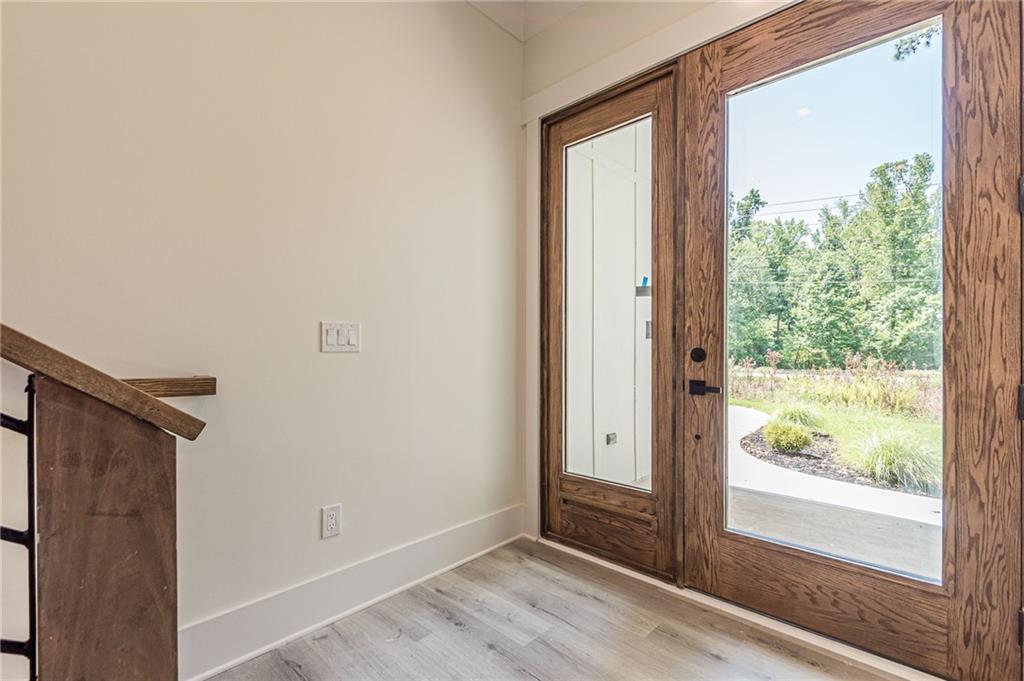 658 Rockbridge Rd NW