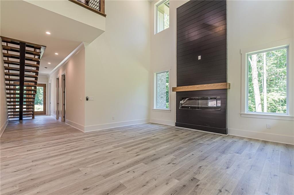 658 Rockbridge Rd NW