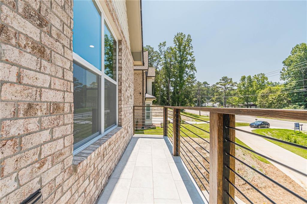 658 Rockbridge Rd NW