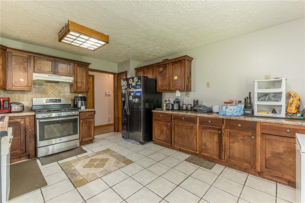 2143 CHEYENNE Lane