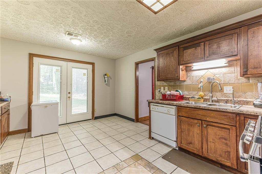 2143 CHEYENNE Lane