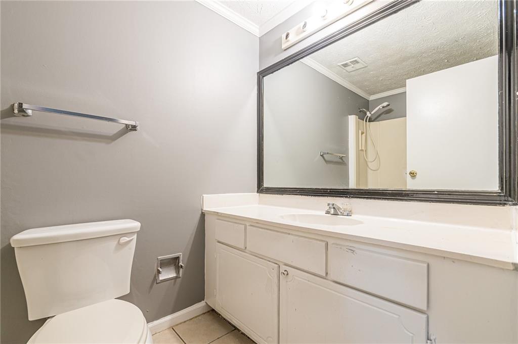 806 Houndstooth Trail NW