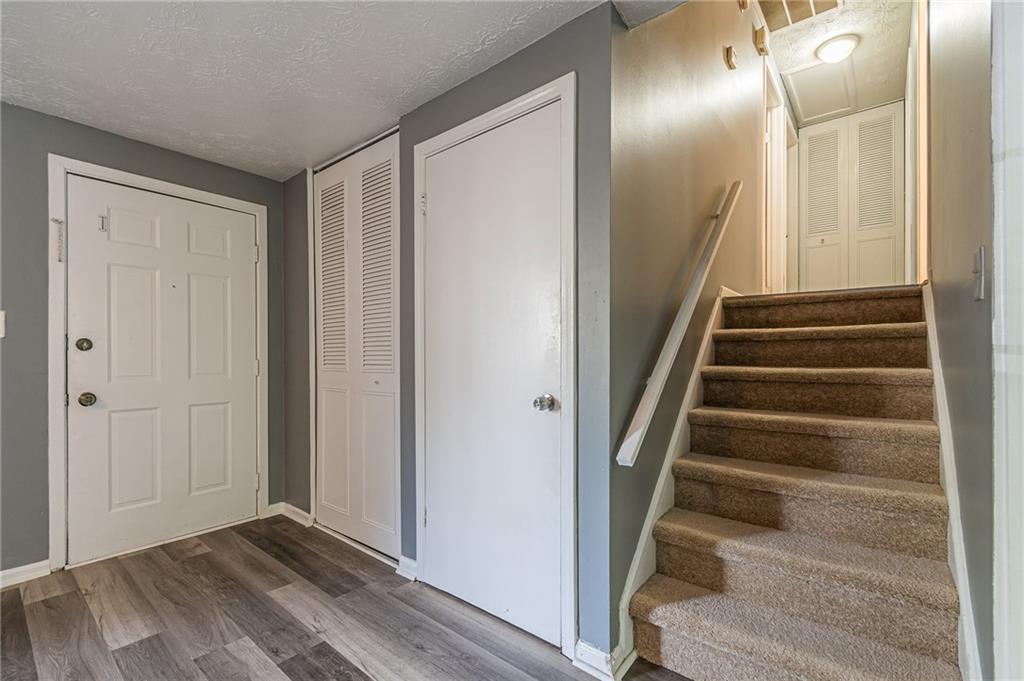 806 Houndstooth Trail NW