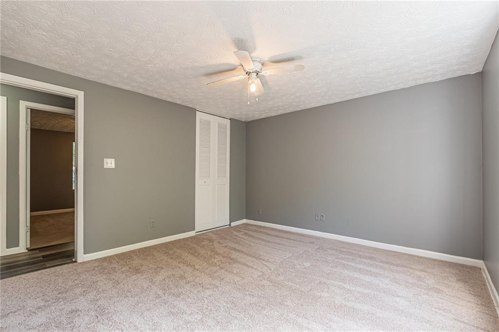 806 Houndstooth Trail NW