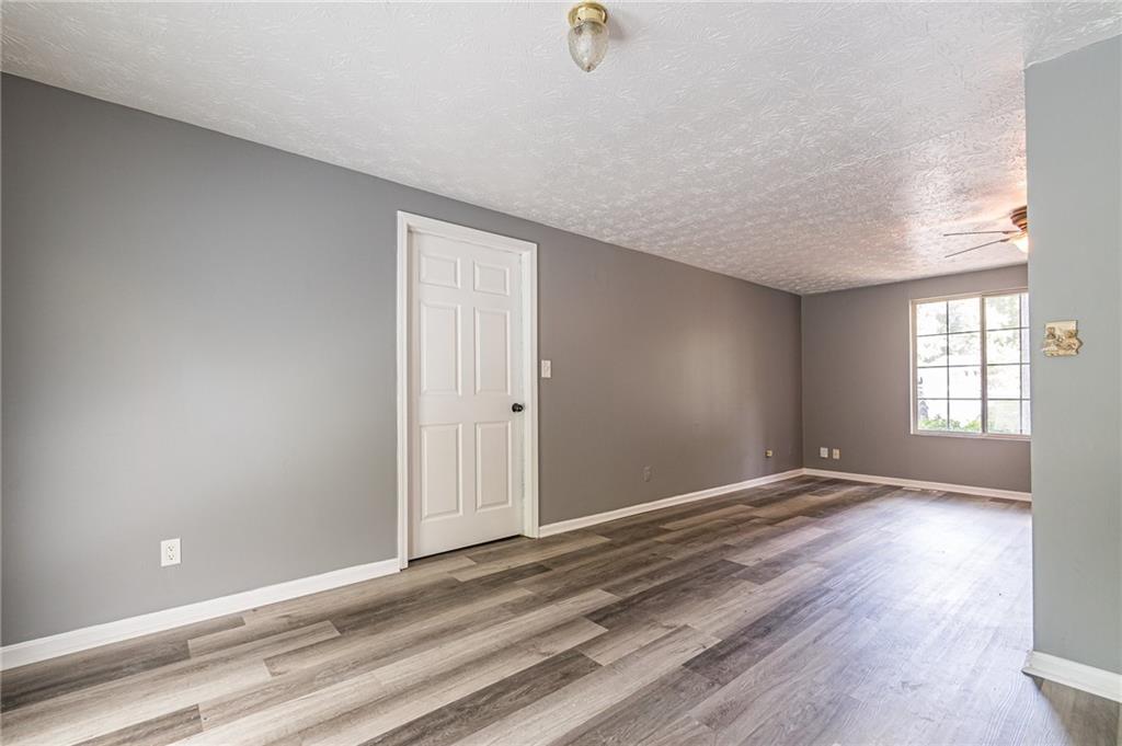806 Houndstooth Trail NW