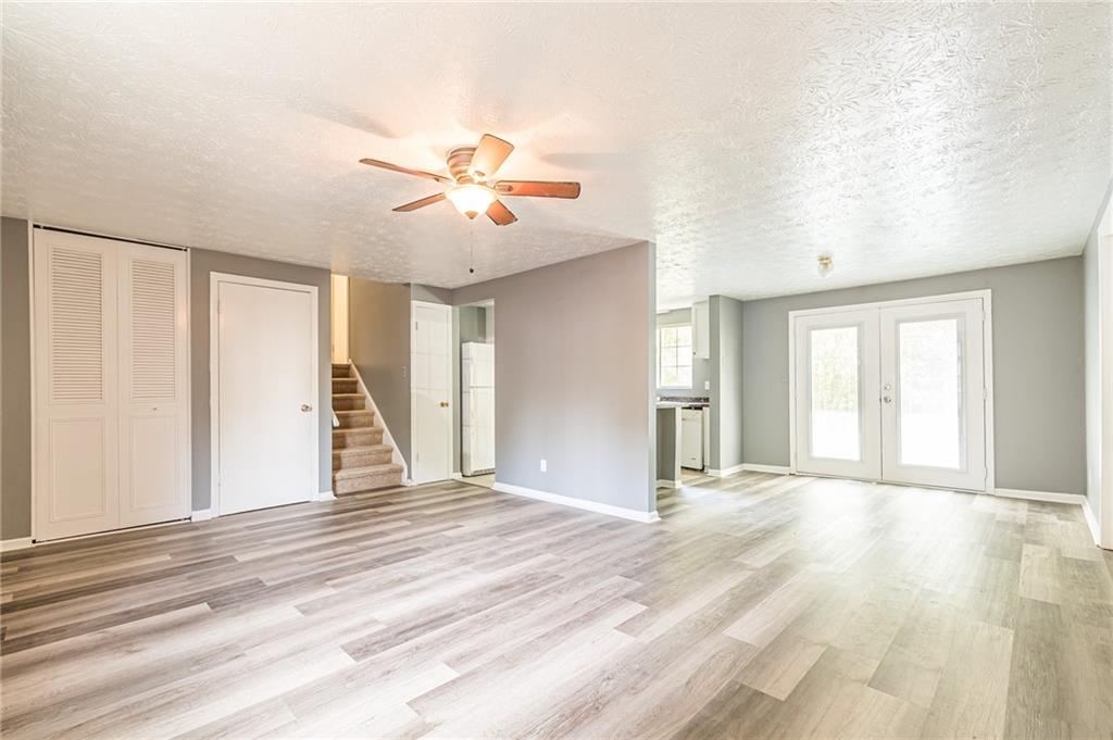 806 Houndstooth Trail NW