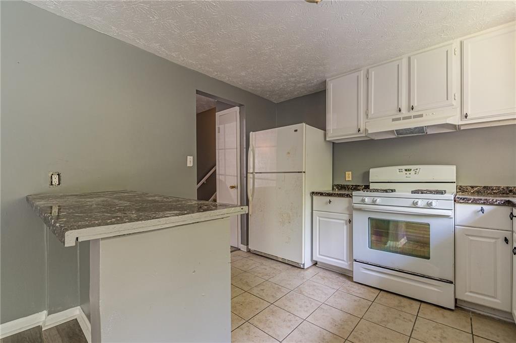 806 Houndstooth Trail NW