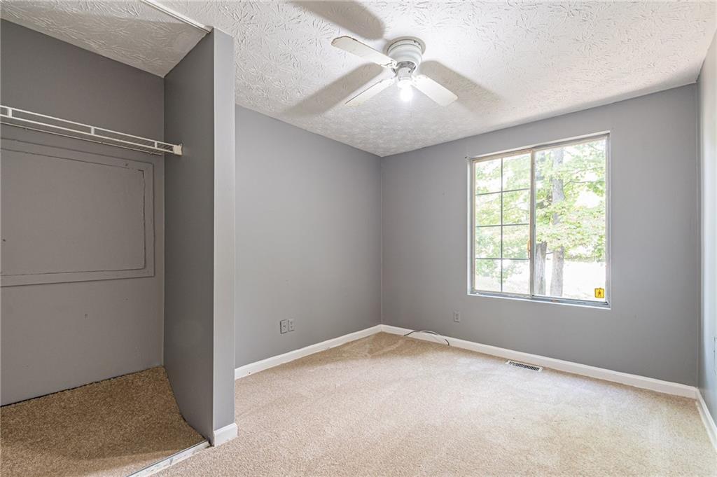 806 Houndstooth Trail NW