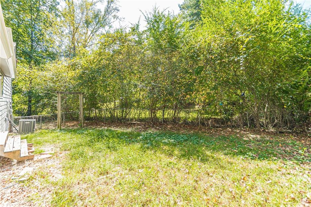 806 Houndstooth Trail NW