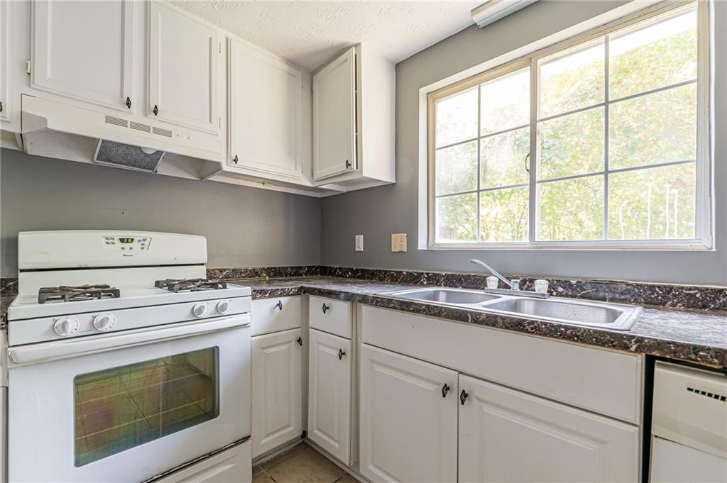 806 Houndstooth Trail NW
