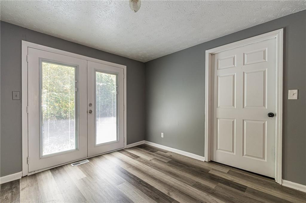 806 Houndstooth Trail NW