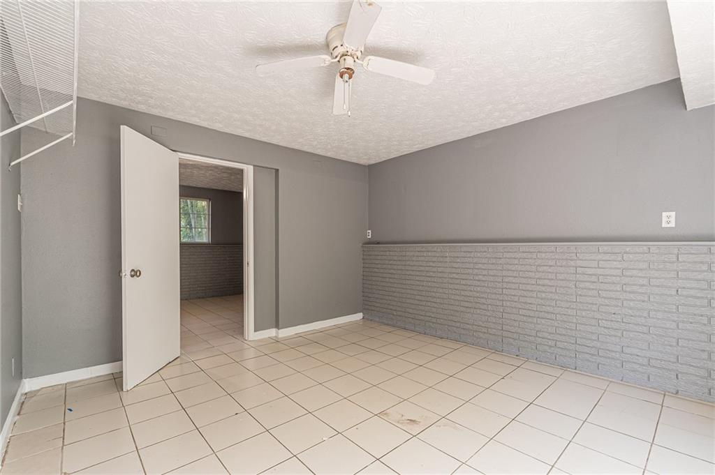 806 Houndstooth Trail NW