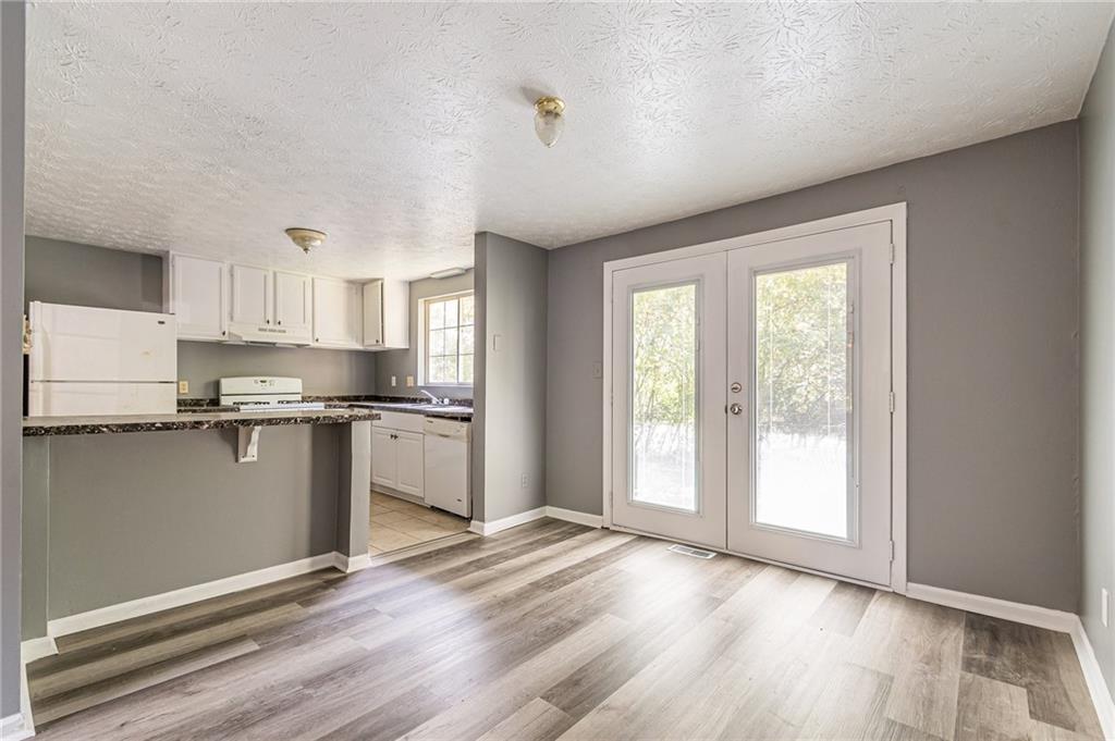 806 Houndstooth Trail NW
