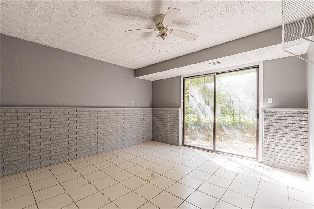 806 Houndstooth Trail NW