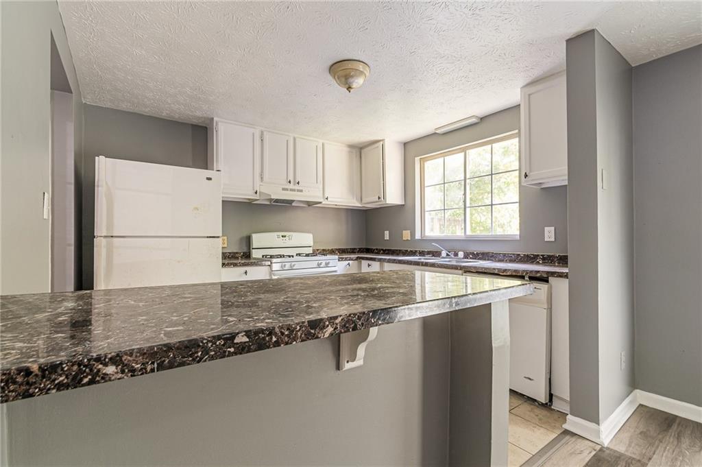 806 Houndstooth Trail NW