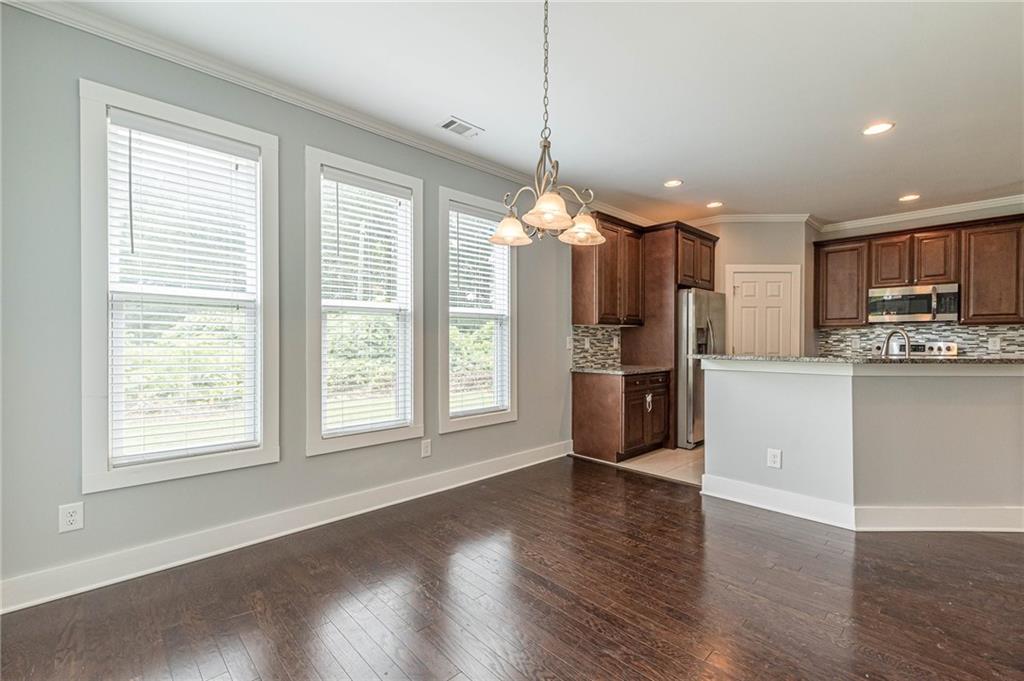 1785 Maple Walk Circle SW