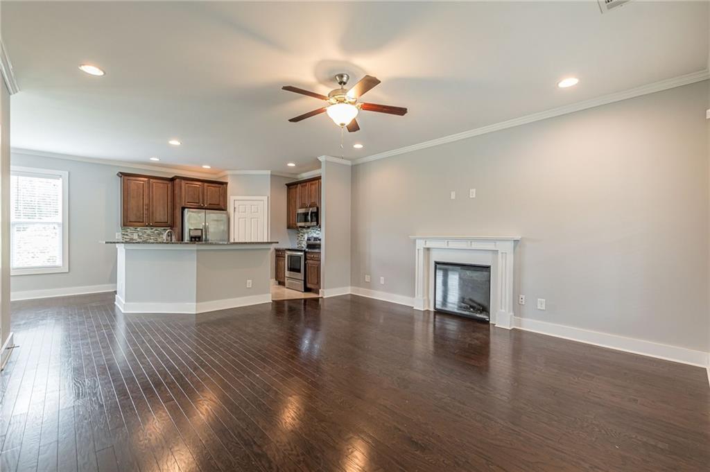 1785 Maple Walk Circle SW