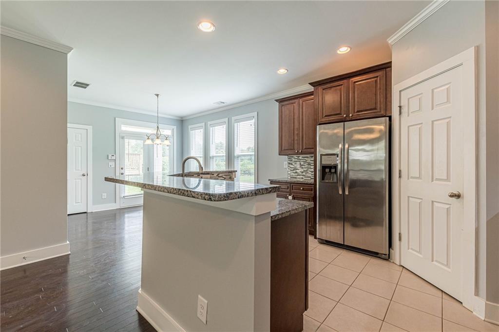1785 Maple Walk Circle SW