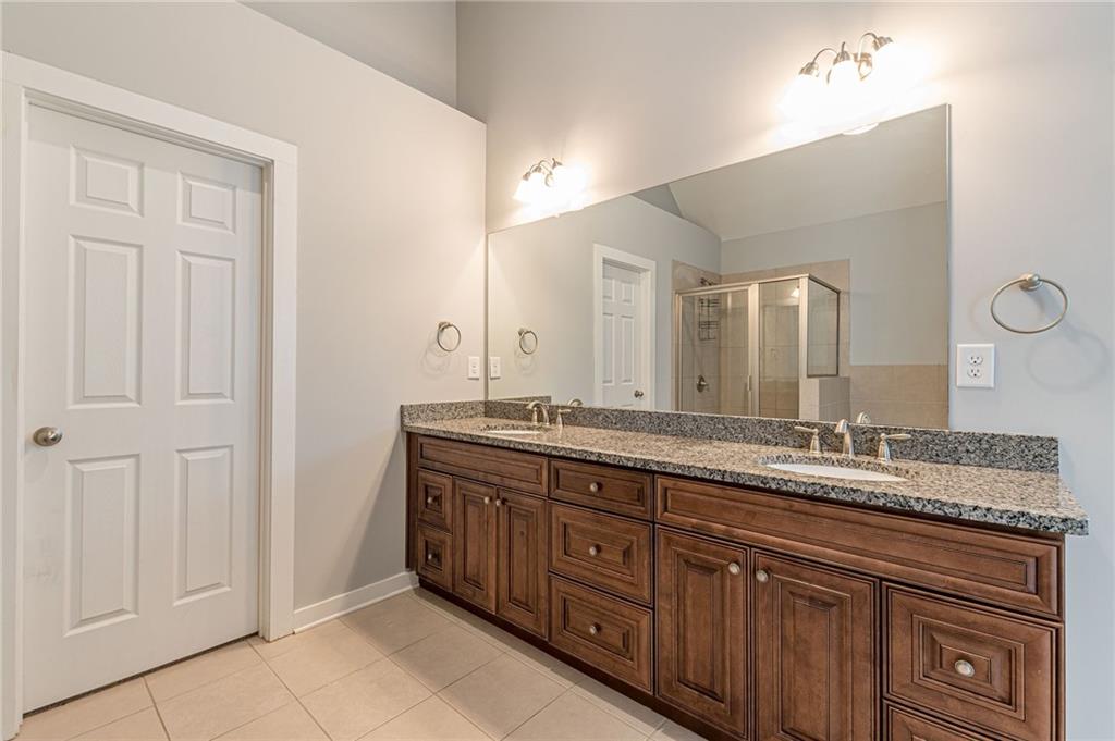 1785 Maple Walk Circle SW