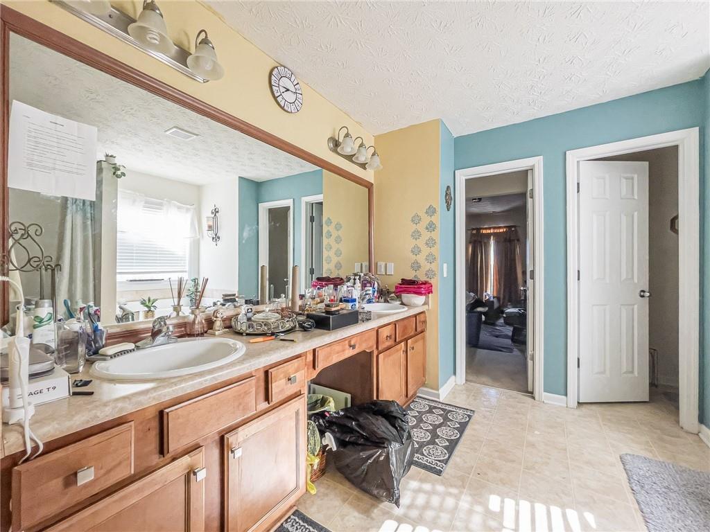 4529 Woodgate Hill Trail