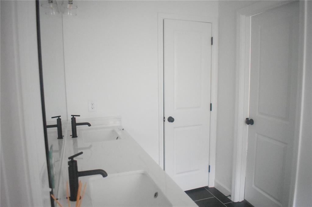3596 Silvery Way